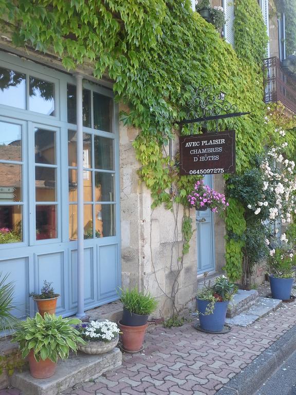 Avec Plaisir Saint-Plaisir Exterior photo